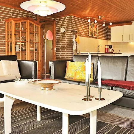 Casa de Férias 4 Person In Henne *